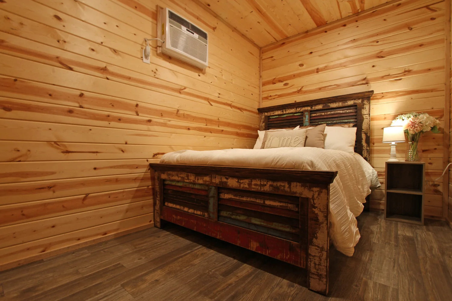 40ft Retreat Cabin Shipping Container (40HCRCBN) - Image 6