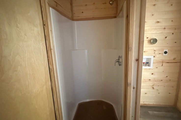 53ft Retreat Cabin Shipping Container (53HCRCBN) - Image 11